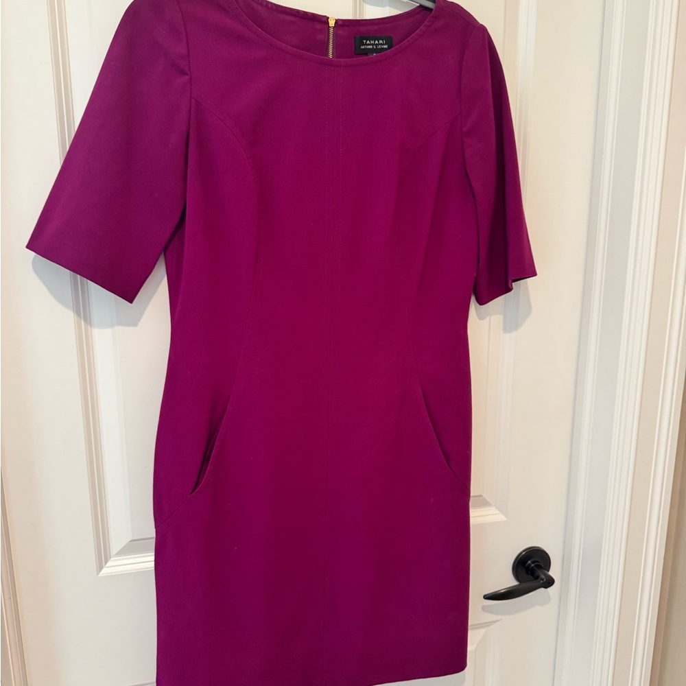Tahari Women's Sz M Magenta 3/4 Sleeve Dress - with Pockets!